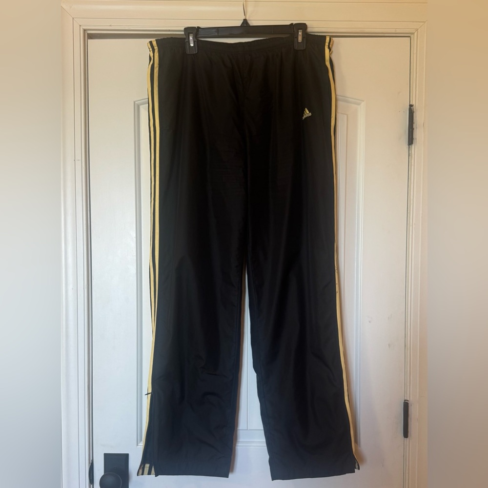 Women’s Adidas XL windsuit - Picture 13 of 13